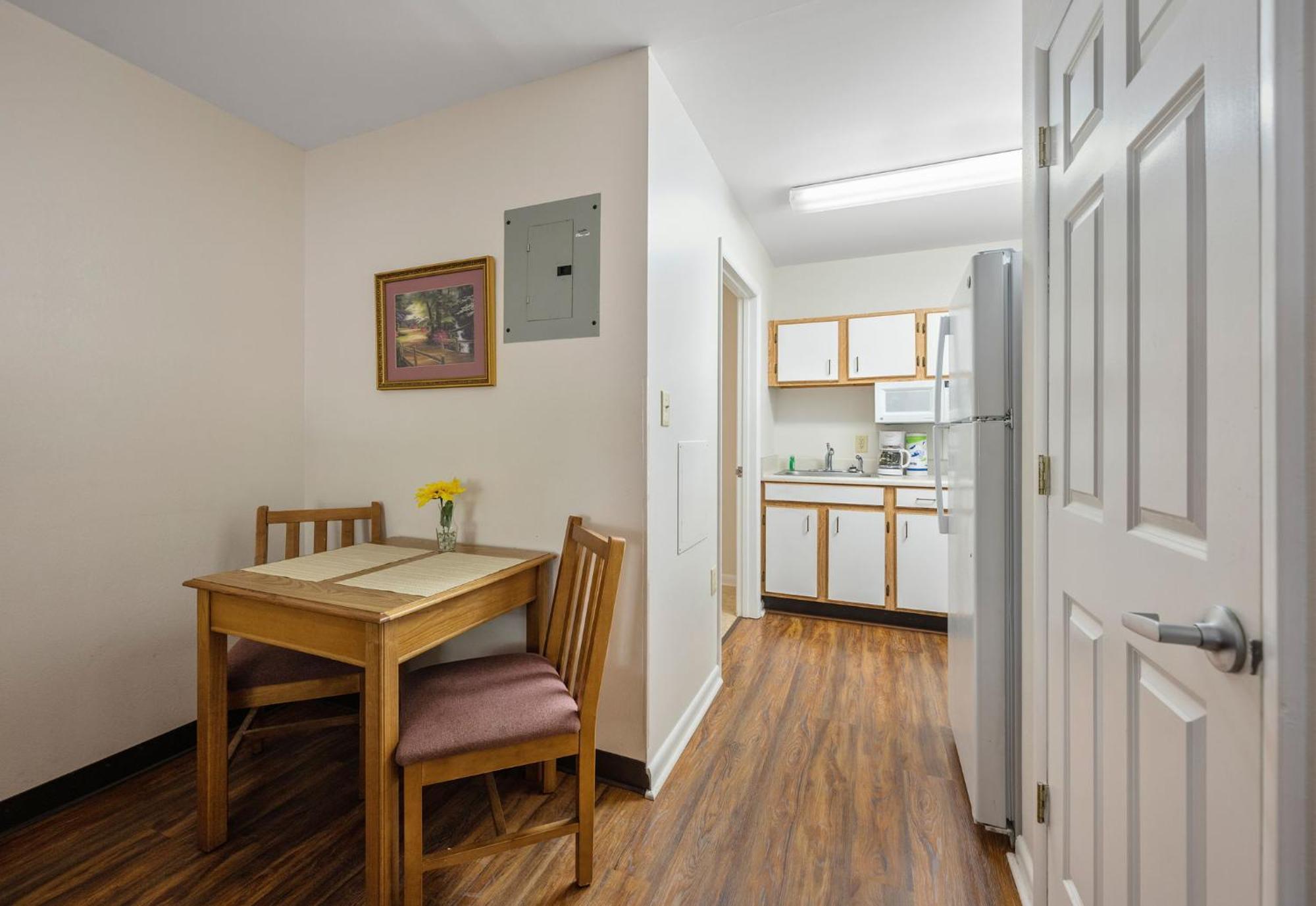 Affordable Suites Conover / Hickory Exterior foto