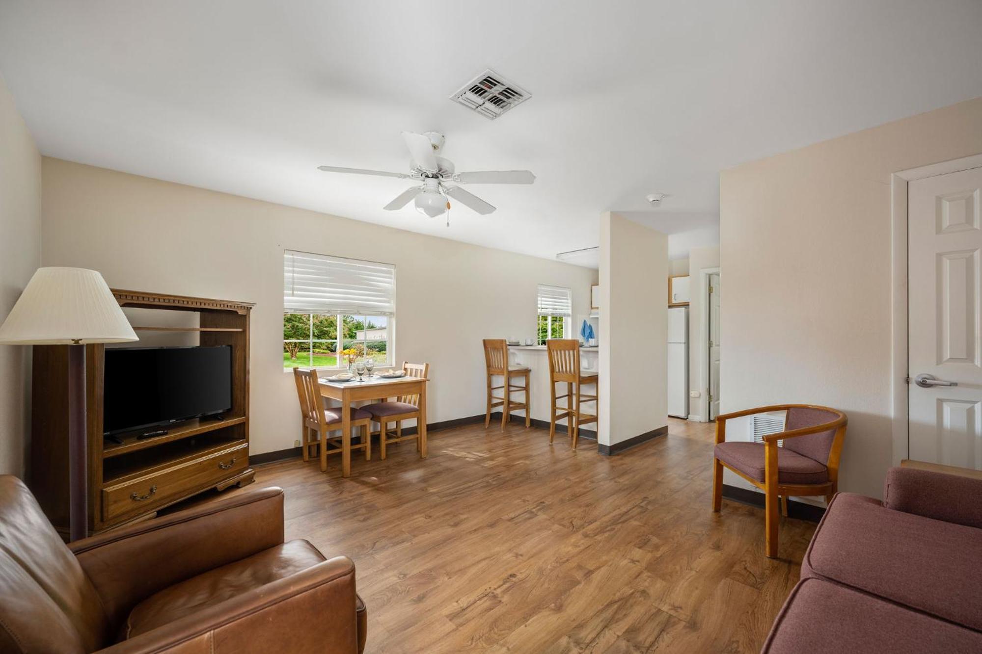 Affordable Suites Conover / Hickory Exterior foto